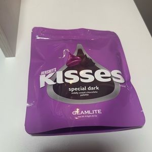 Hershey Kisses x Glamlite Special Dark Palette